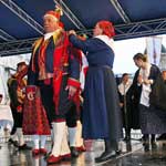 Članovi Udruge Dubrovački primorski svatovi predstavljaju stare svadbene običaje Dubrovačkih Gornjih sela 